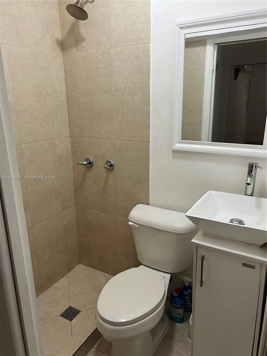 En Renta: $1,300 (0 camas, 2 baños, 1579 Pies cuadrados)