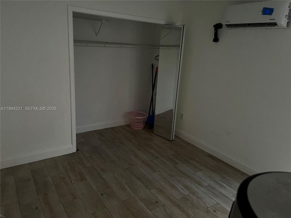 En Renta: $1,300 (0 camas, 2 baños, 1579 Pies cuadrados)