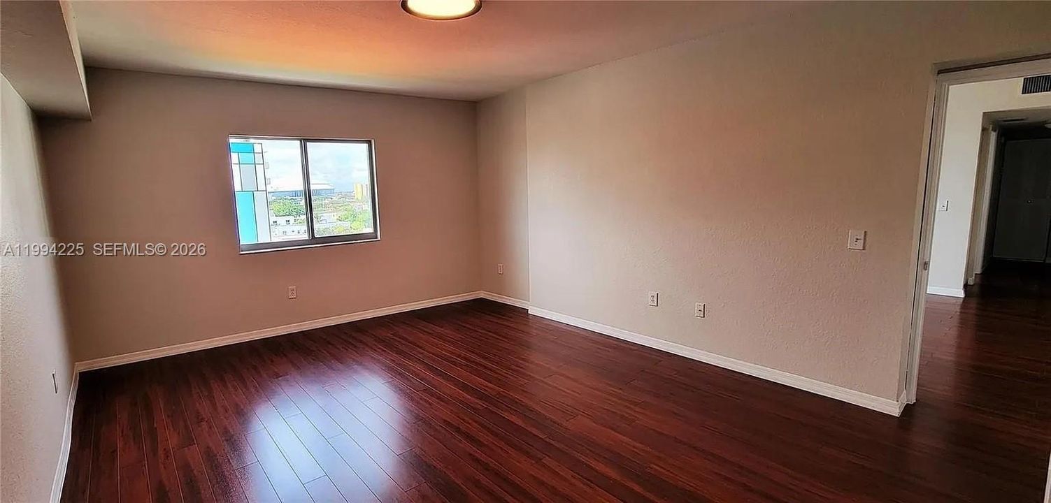 En Venta: $334,900 (2 camas, 2 baños, 984 Pies cuadrados)