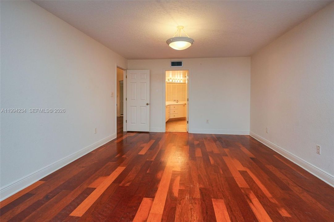 En Venta: $365,000 (3 camas, 2 baños, 1789 Pies cuadrados)