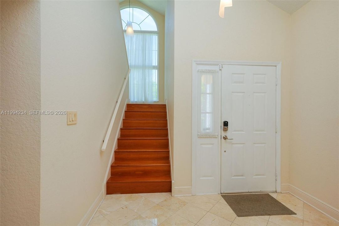 En Venta: $365,000 (3 camas, 2 baños, 1789 Pies cuadrados)