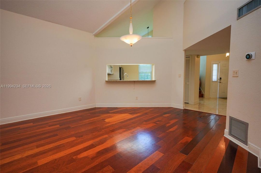 En Venta: $365,000 (3 camas, 2 baños, 1789 Pies cuadrados)