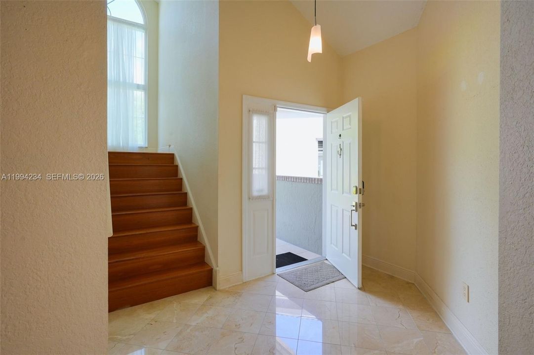 En Venta: $365,000 (3 camas, 2 baños, 1789 Pies cuadrados)