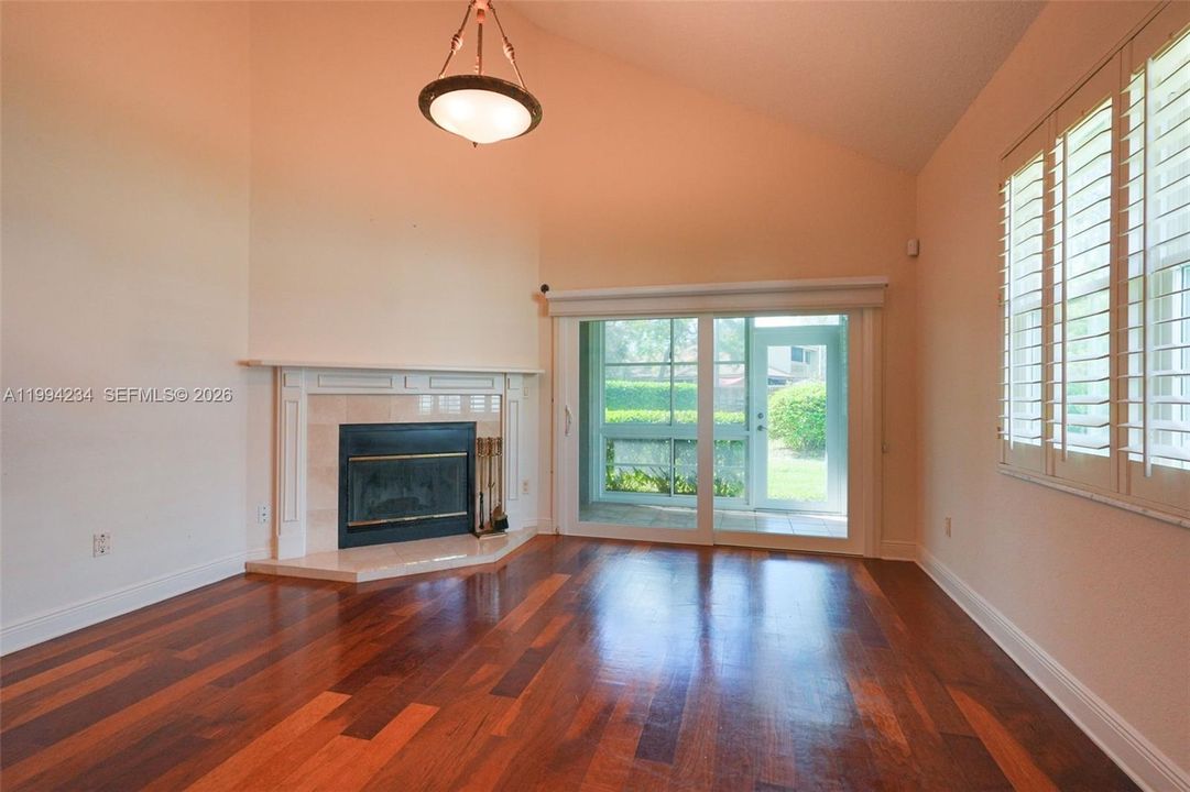 En Venta: $365,000 (3 camas, 2 baños, 1789 Pies cuadrados)