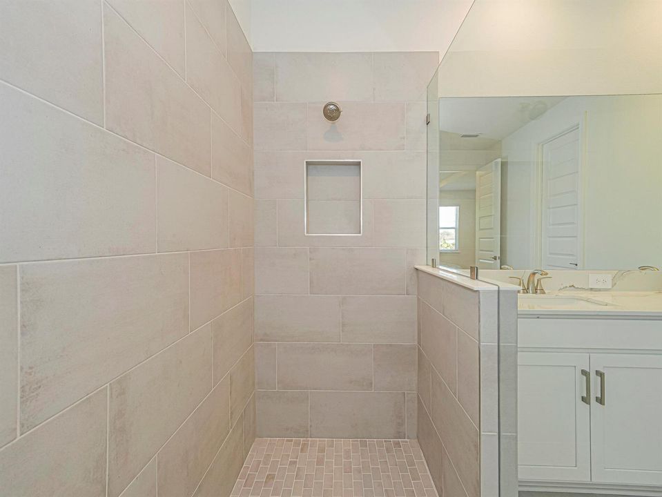 5637 Hampton Park Circle_Vero (24)