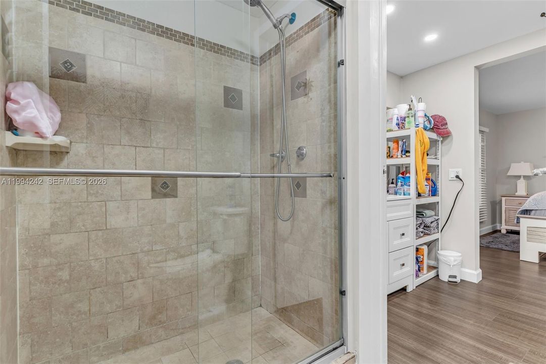 На продажу: $429,000 (2 спален, 2 ванн, 1080 Квадратных фут)