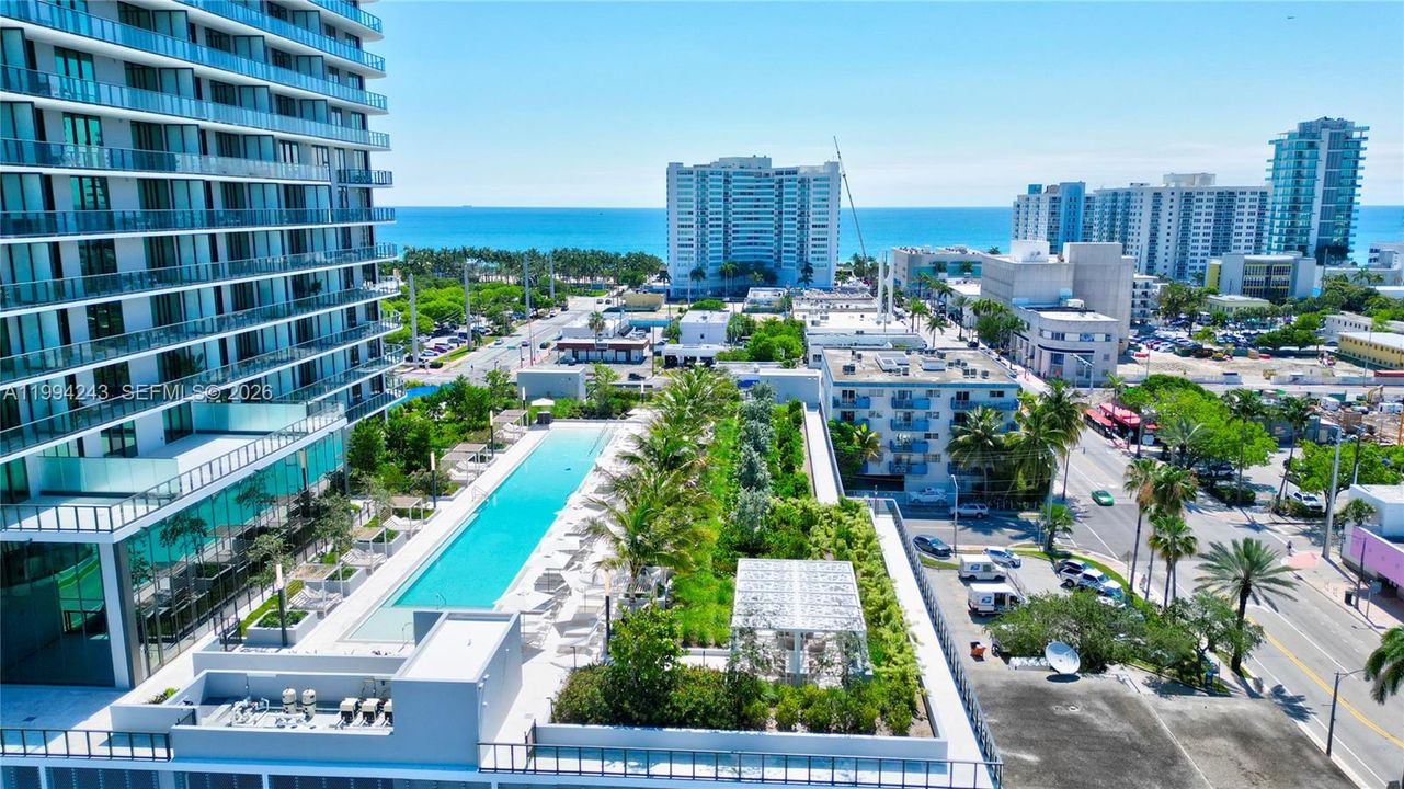 For Sale: $1,529,000 (2 beds, 2 baths, 802 Square Feet)