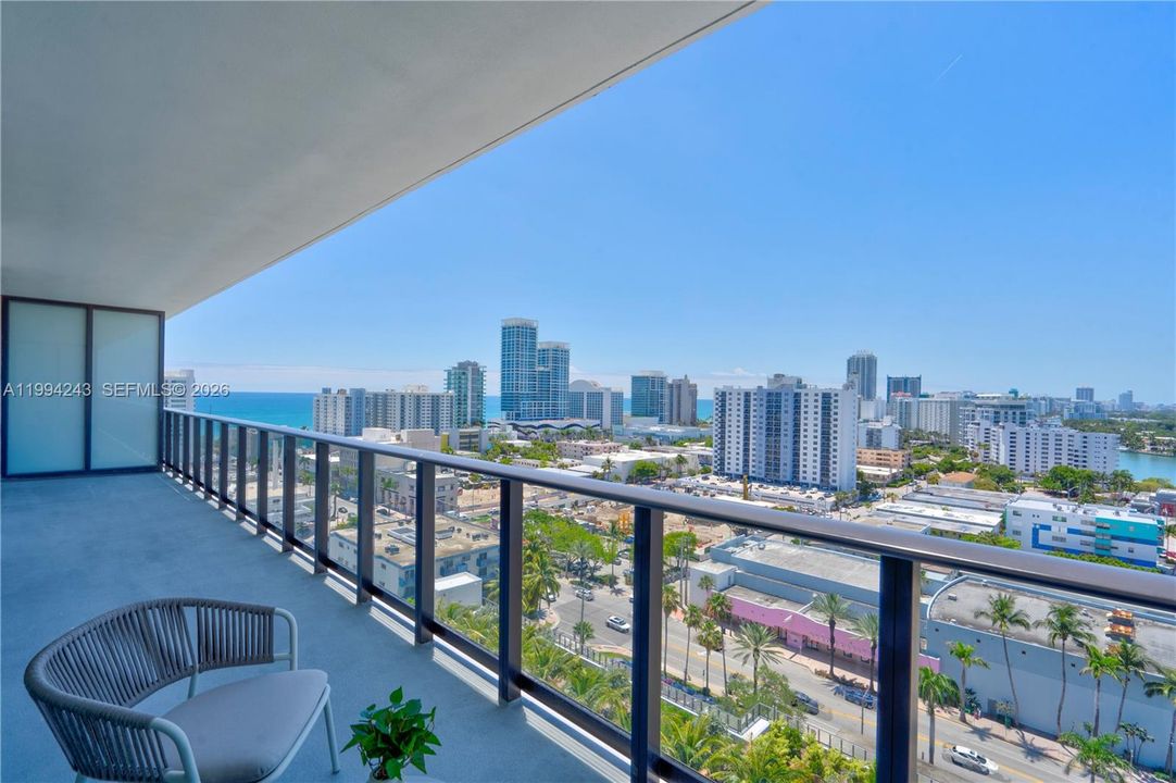 For Sale: $1,529,000 (2 beds, 2 baths, 802 Square Feet)