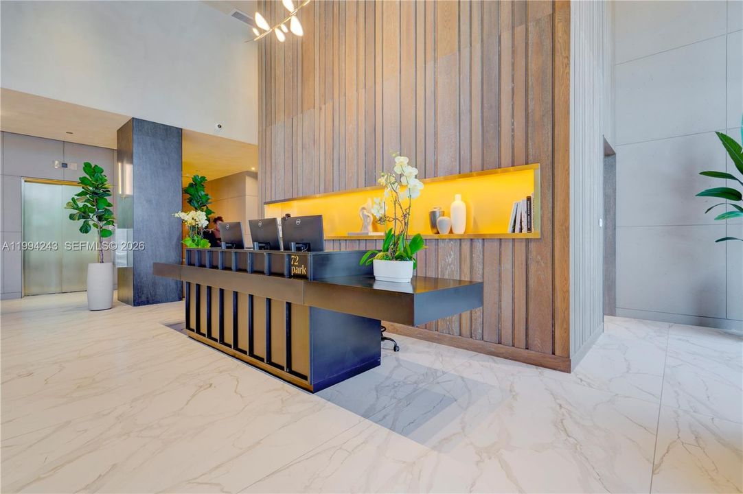 For Sale: $1,529,000 (2 beds, 2 baths, 802 Square Feet)