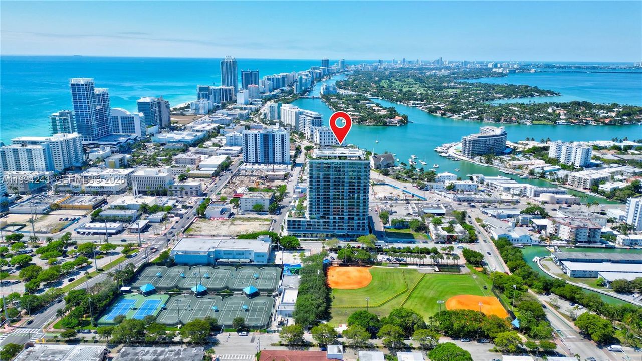 For Sale: $1,529,000 (2 beds, 2 baths, 802 Square Feet)