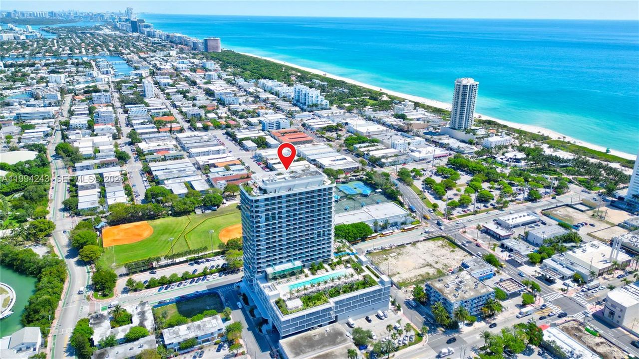 For Sale: $1,529,000 (2 beds, 2 baths, 802 Square Feet)