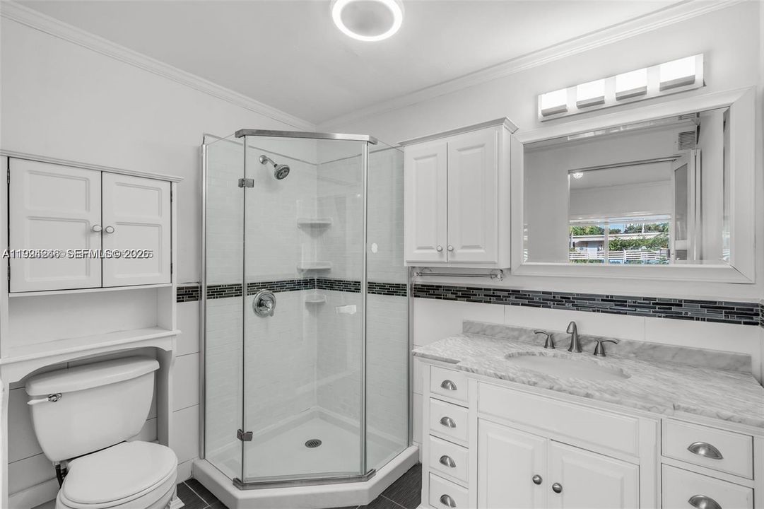 En Venta: $1,099,000 (3 camas, 3 baños, 1100 Pies cuadrados)