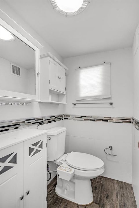 En Venta: $1,099,000 (3 camas, 3 baños, 1100 Pies cuadrados)