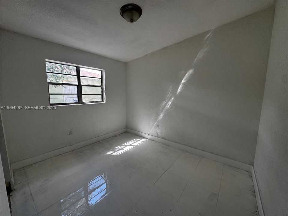 En Renta: $1,775 (2 camas, 1 baños, 1929 Pies cuadrados)