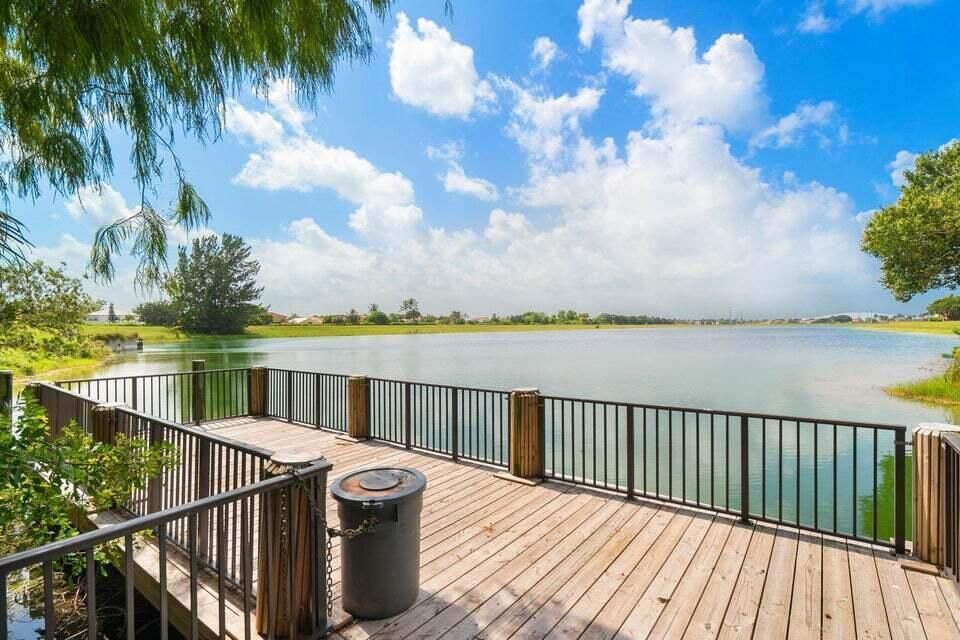 Community pier