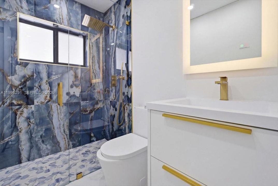 Недавно продано: $960,000 (4 спален, 3 ванн, 2328 Квадратных фут)
