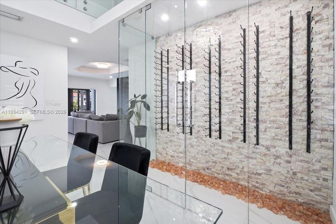 Недавно продано: $960,000 (4 спален, 3 ванн, 2328 Квадратных фут)