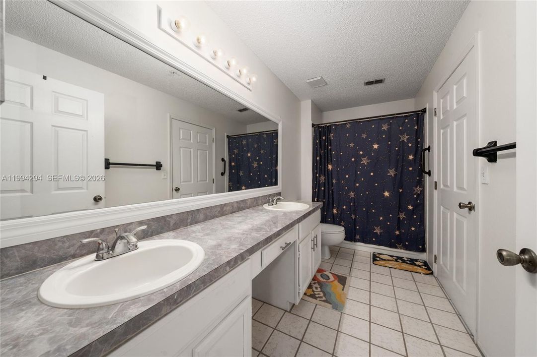 En Venta: $349,999 (3 camas, 2 baños, 0 Pies cuadrados)