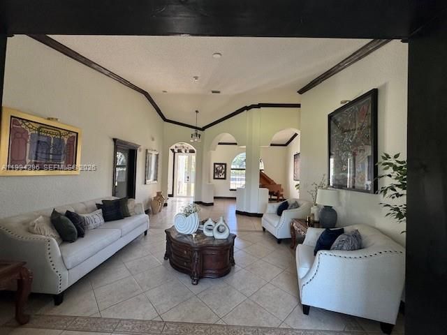 En Venta: $1,099,000 (5 camas, 3 baños, 3053 Pies cuadrados)