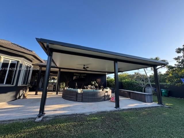 En Venta: $1,099,000 (5 camas, 3 baños, 3053 Pies cuadrados)