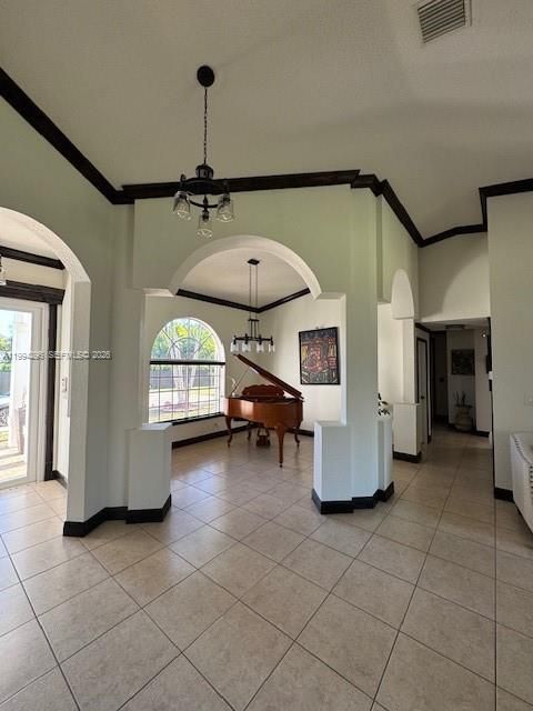 En Venta: $1,099,000 (5 camas, 3 baños, 3053 Pies cuadrados)
