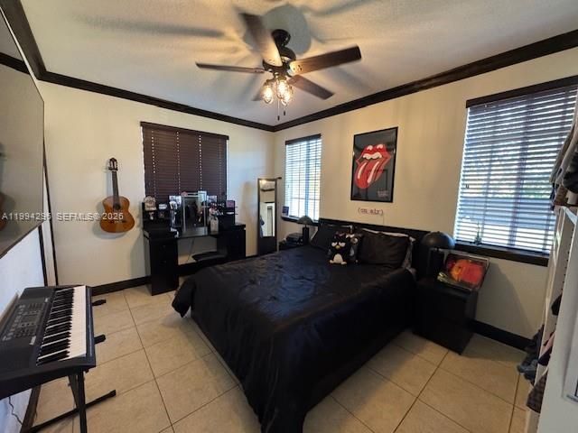 En Venta: $1,099,000 (5 camas, 3 baños, 3053 Pies cuadrados)