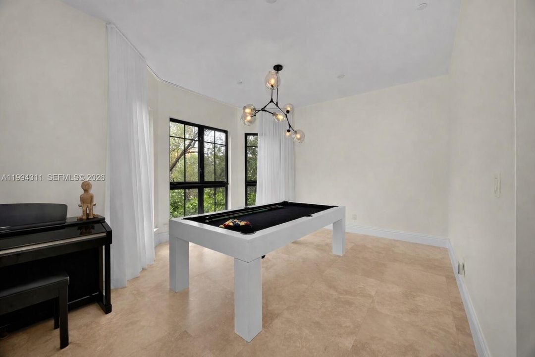 For Sale: $5,900,000 (4 beds, 4 baths, 5010 Square Feet)