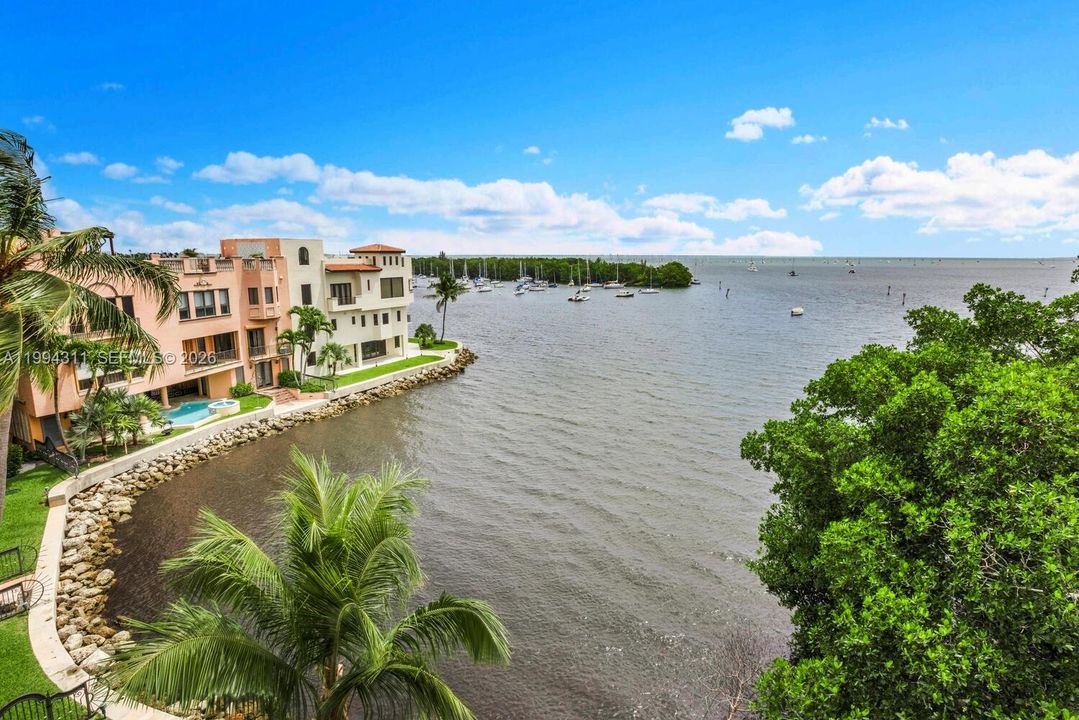 For Sale: $5,900,000 (4 beds, 4 baths, 5010 Square Feet)