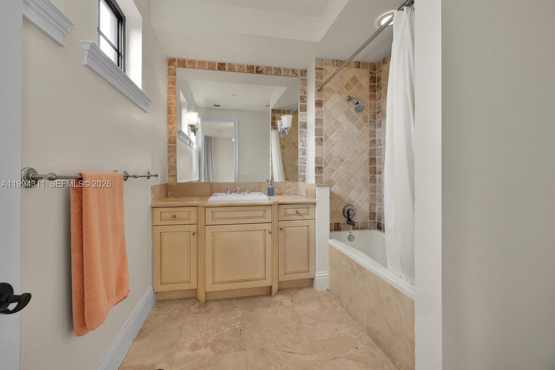 For Sale: $5,900,000 (4 beds, 4 baths, 5010 Square Feet)