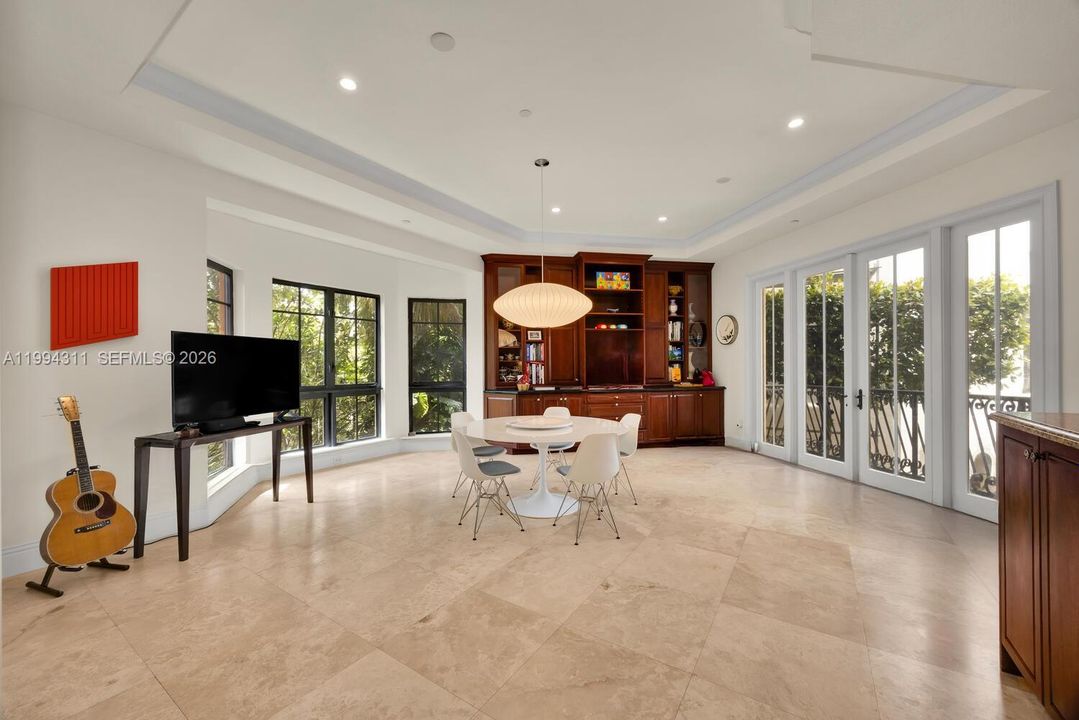 For Sale: $5,900,000 (4 beds, 4 baths, 5010 Square Feet)