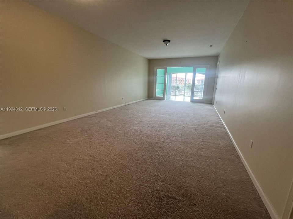 For Rent: $2,500 (2 beds, 2 baths, 1989 Square Feet)