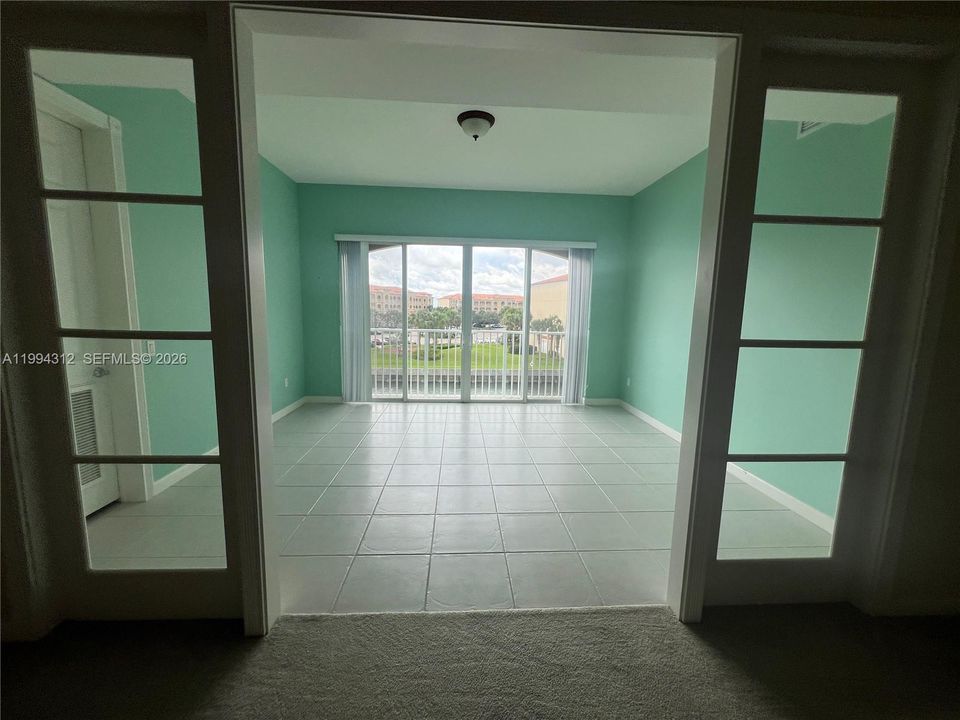 For Rent: $2,500 (2 beds, 2 baths, 1989 Square Feet)
