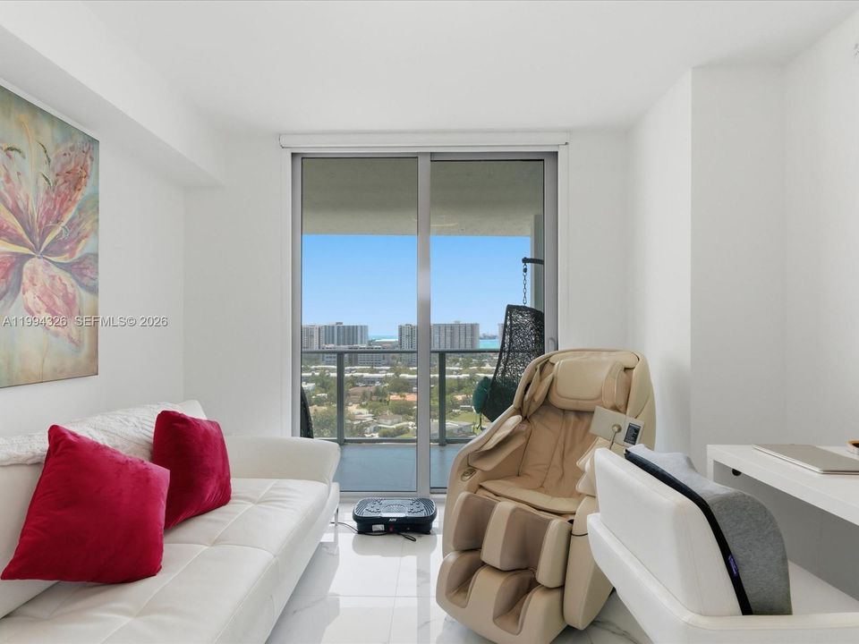 For Sale: $1,750,000 (3 beds, 3 baths, 1892 Square Feet)
