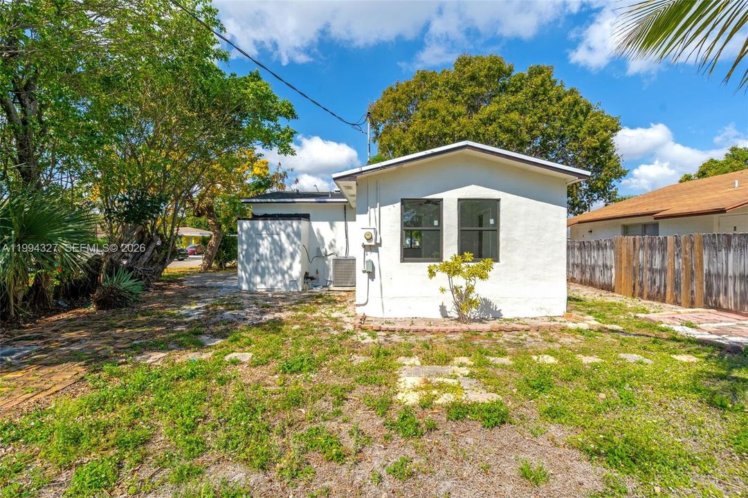 Activo con contrato: $369,000 (2 camas, 1 baños, 945 Pies cuadrados)