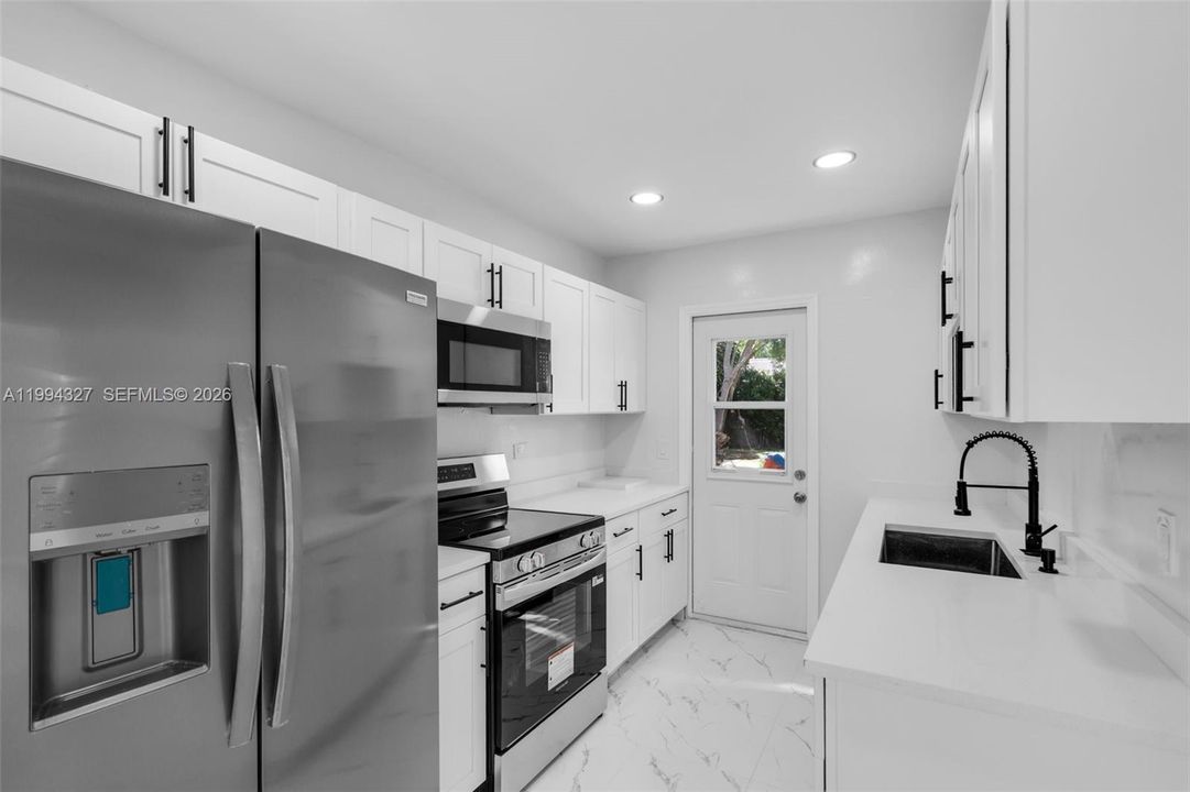 Activo con contrato: $369,000 (2 camas, 1 baños, 945 Pies cuadrados)