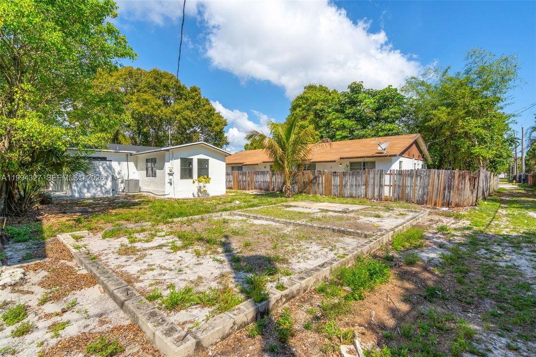 Activo con contrato: $369,000 (2 camas, 1 baños, 945 Pies cuadrados)