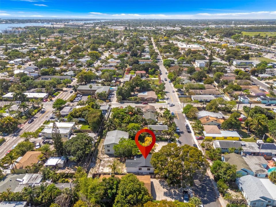 Activo con contrato: $369,000 (2 camas, 1 baños, 945 Pies cuadrados)