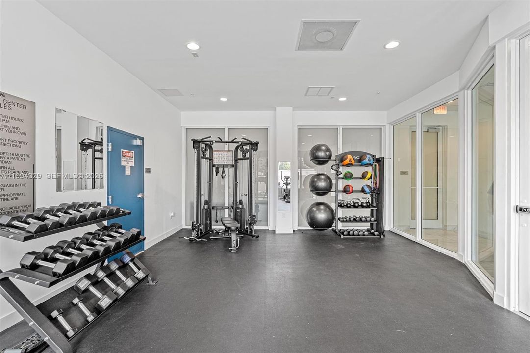 En Venta: $879,000 (3 camas, 2 baños, 0 Pies cuadrados)