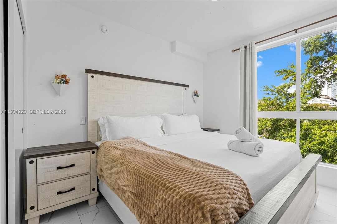 En Venta: $879,000 (3 camas, 2 baños, 0 Pies cuadrados)