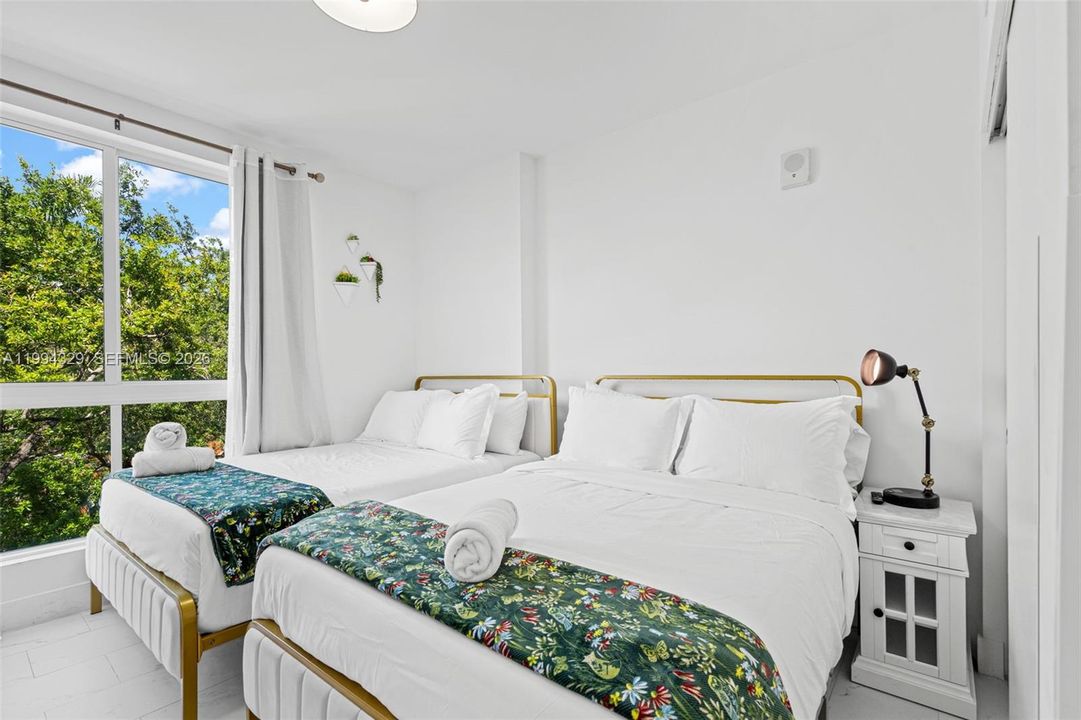 En Venta: $879,000 (3 camas, 2 baños, 0 Pies cuadrados)