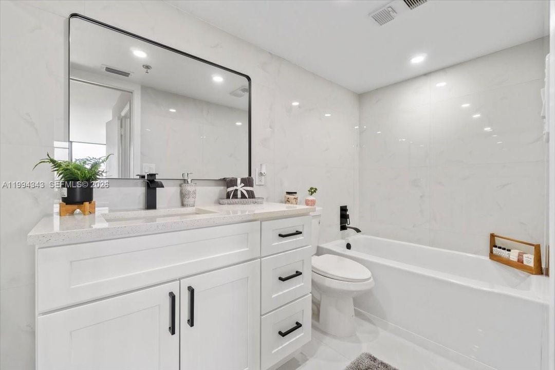 На продажу: $489,900 (3 спален, 2 ванн, 0 Квадратных фут)