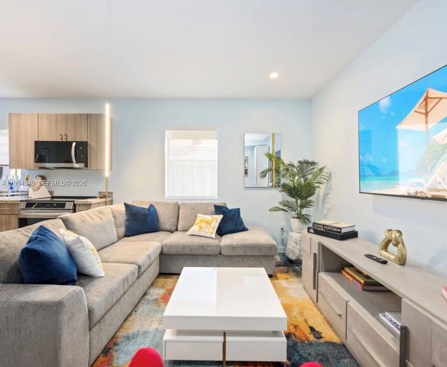 В аренду: $2,400 (1 спален, 1 ванн, 740 Квадратных фут)