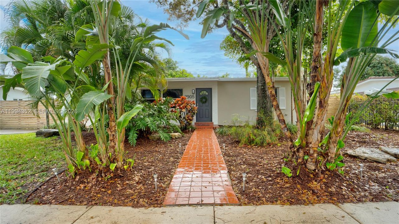Activo con contrato: $630,000 (3 camas, 2 baños, 1360 Pies cuadrados)