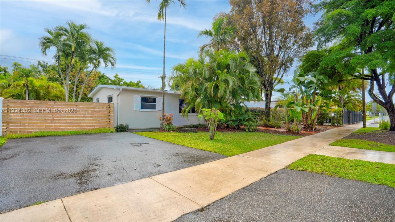 Activo con contrato: $630,000 (3 camas, 2 baños, 1360 Pies cuadrados)