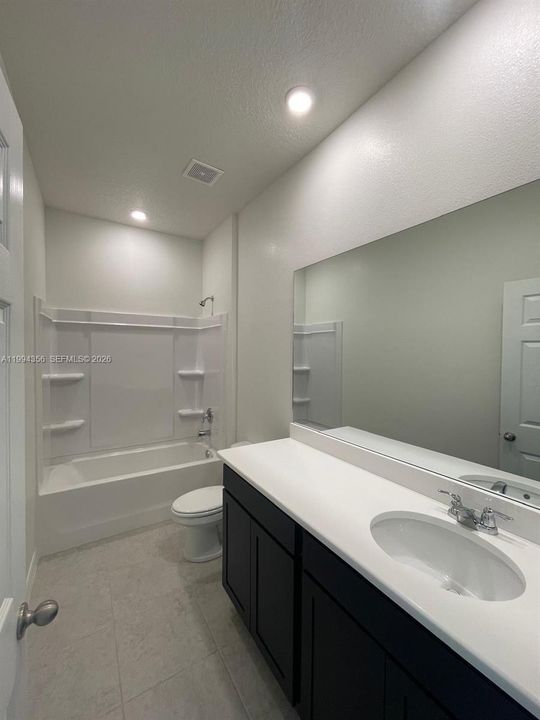 For Rent: $3,100 (4 beds, 3 baths, 2604 Square Feet)