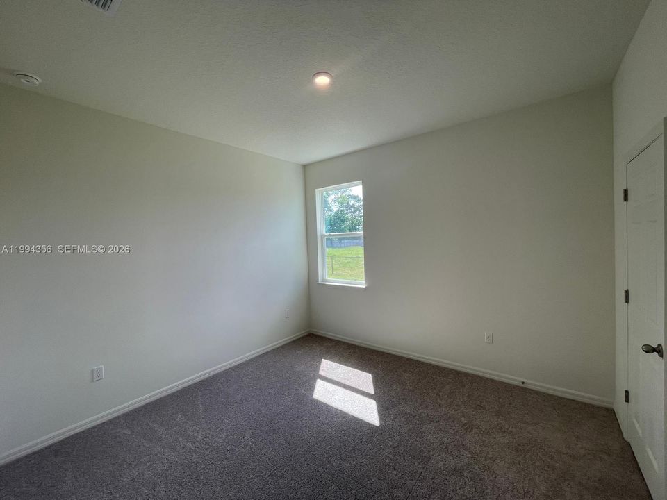 For Rent: $3,100 (4 beds, 3 baths, 2604 Square Feet)