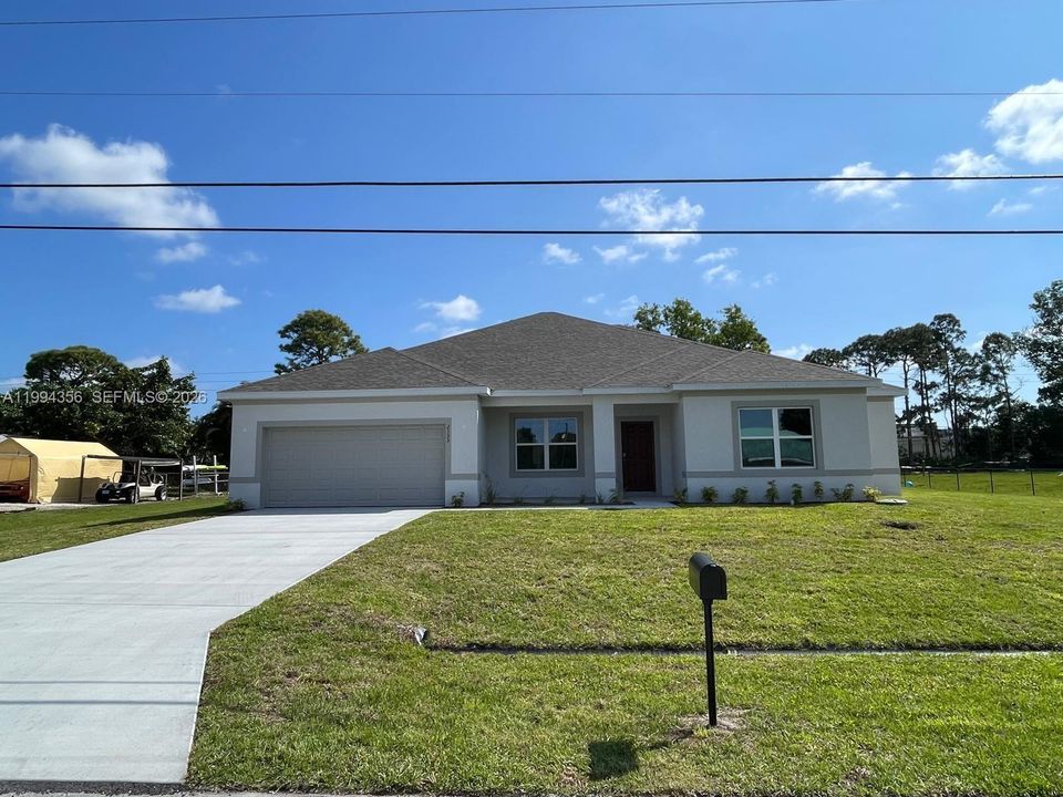 For Rent: $3,100 (4 beds, 3 baths, 2604 Square Feet)