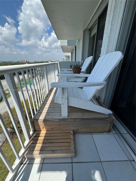 Active With Contract: $530,000 (1 beds, 1 baths, 804 Square Feet)