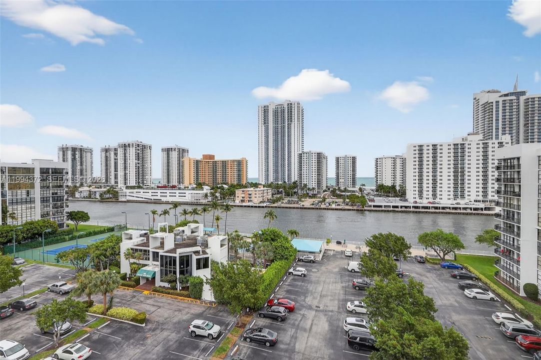 En Venta: $315,000 (2 camas, 2 baños, 1130 Pies cuadrados)