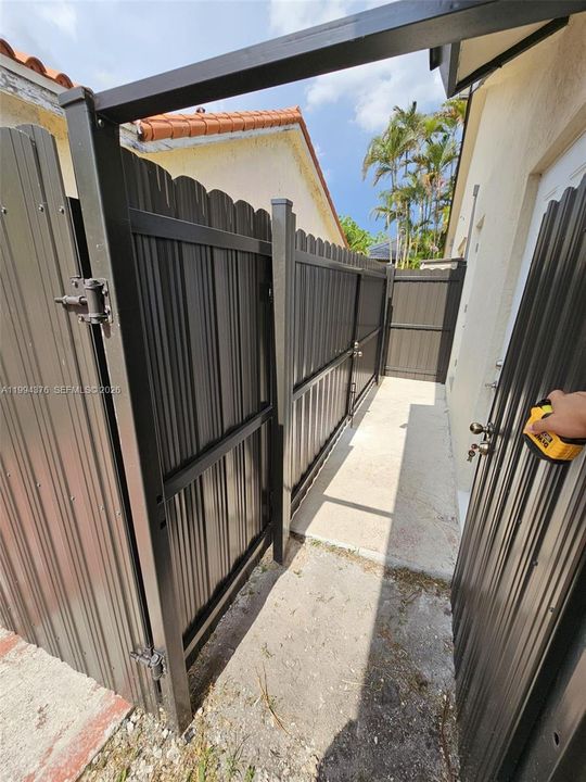 В аренду: $1,400 (1 спален, 1 ванн, 2143 Квадратных фут)